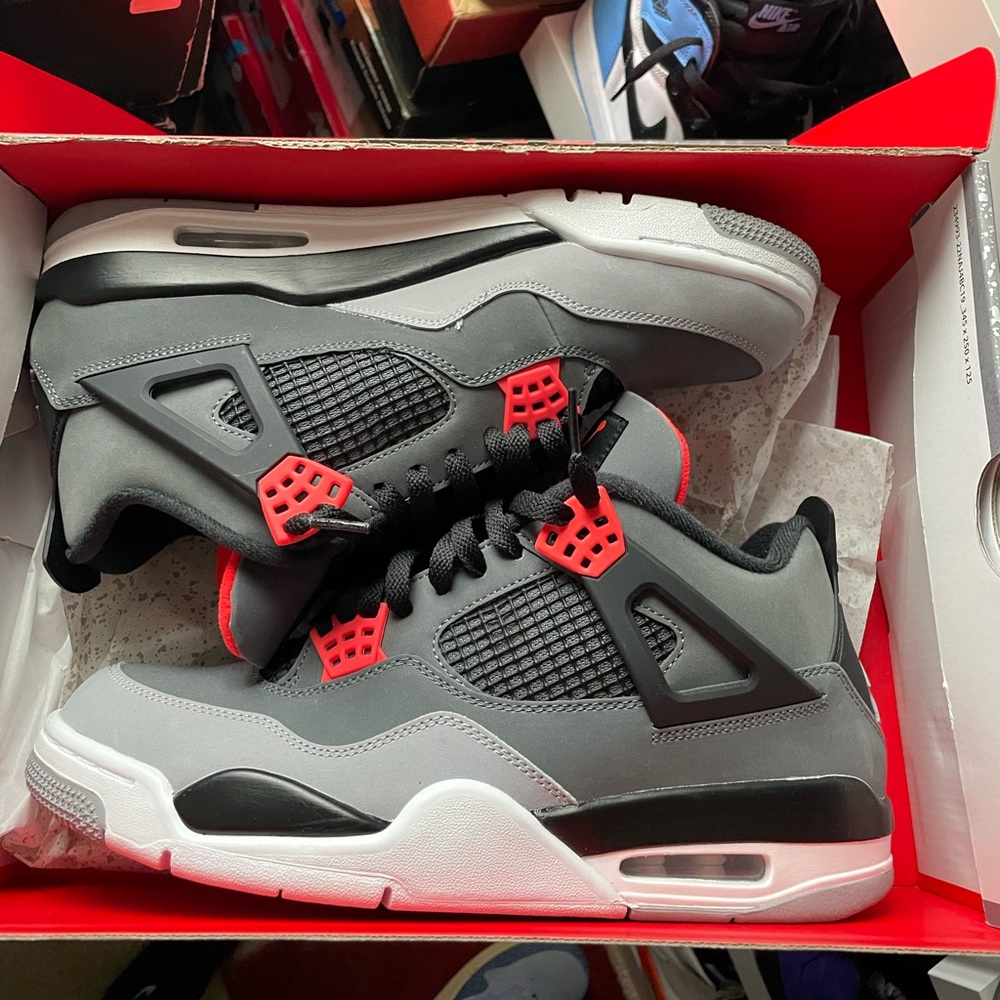 Jordan 4 Infrared size 10.5M